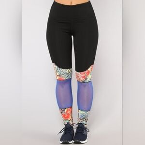 NWT LA SOCIETY LEGGINGS Black Blue Abstract With Mesh Details